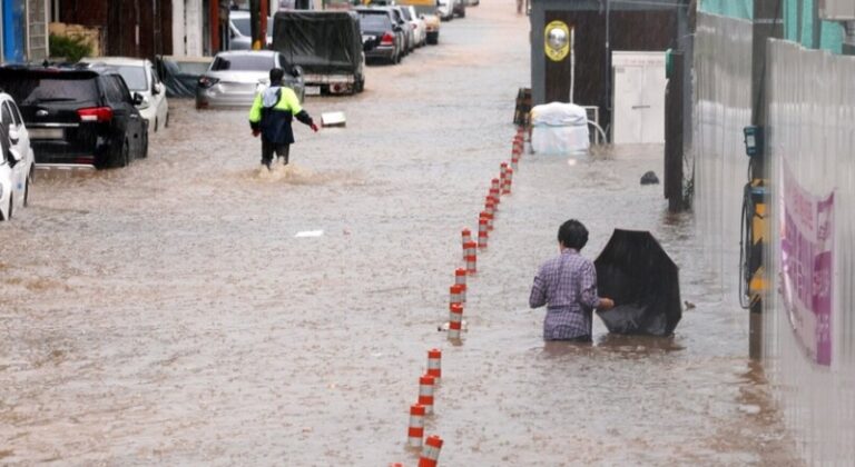 4 قتلى وآلاف المشردين بأمطار كوريا الجنوبية