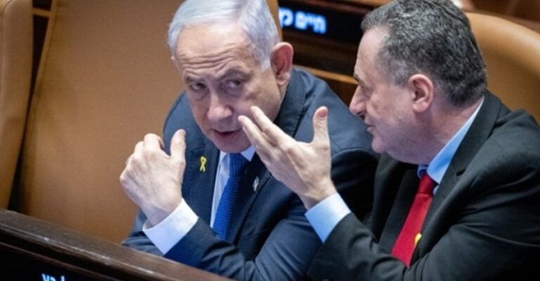 “إسرائيل” تدرس تكثيف هجماتها في لبنان