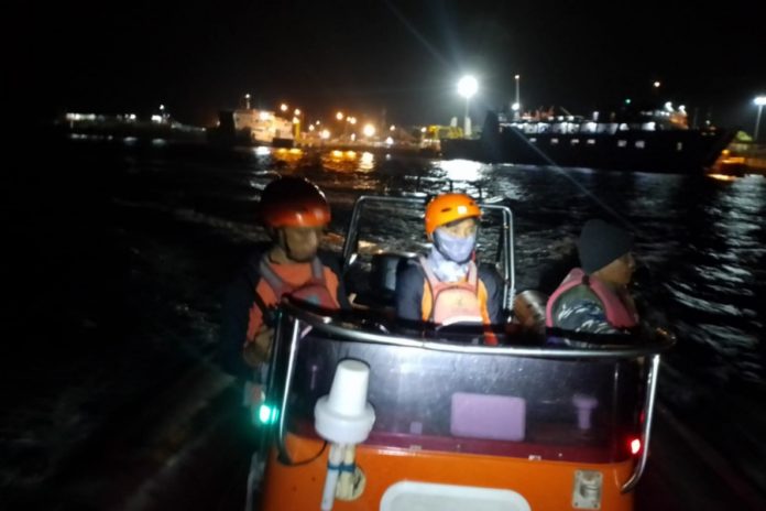 4 قتلى بغرق عبارة قرب بالي