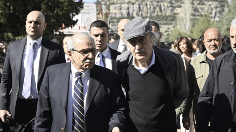 سلام لجنبلاط: للتحلّي بالحكمة في لبنان