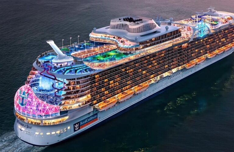 أكثر من 140 إصابة بمرض معوي غامض على متن سفينة “رويال كاريبيان”