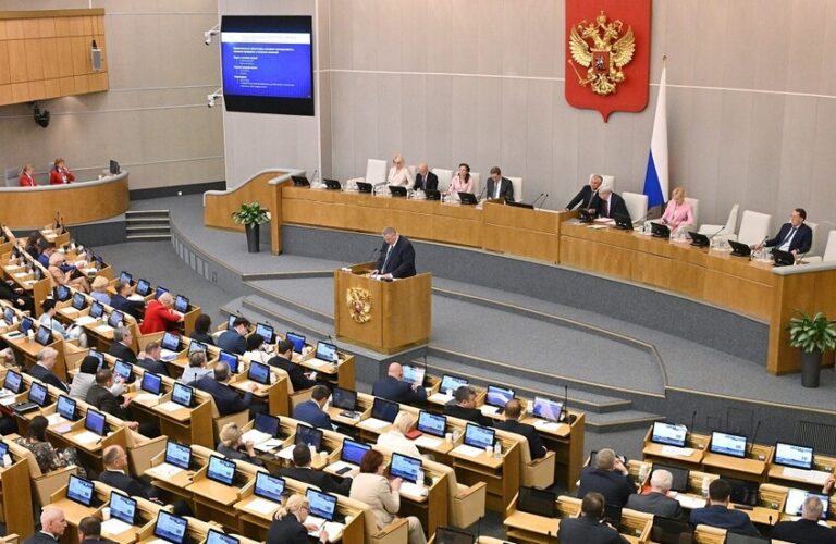 غرامات على مخالفات الإنترنت وأرقام الهواتف في روسيا