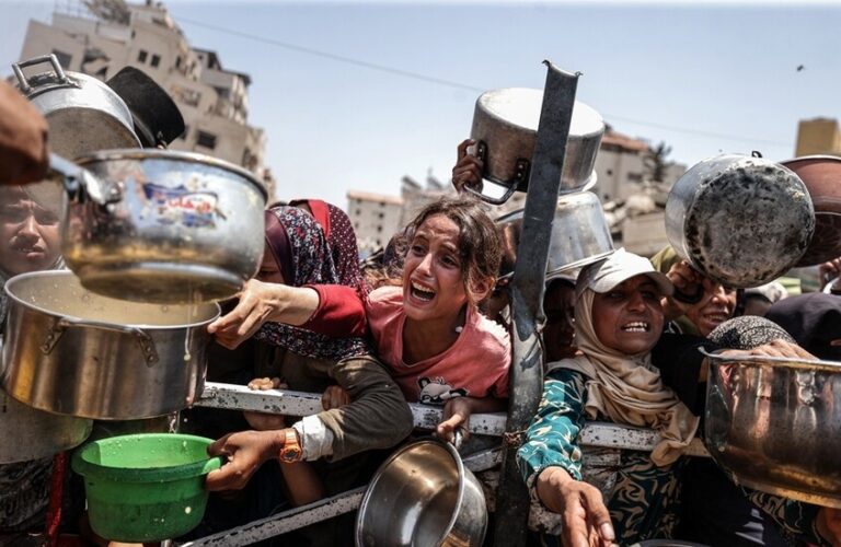 شهداء في طوابير الجوعى بغزة (فيديو)