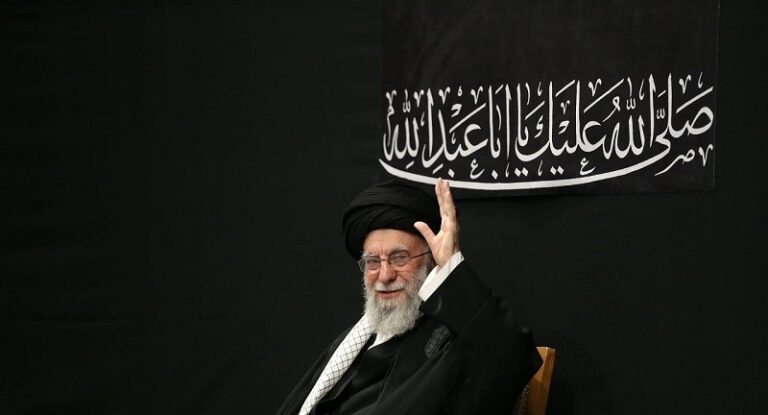 خامنئي: المقاومة مستمرة في دعم المستضعفين