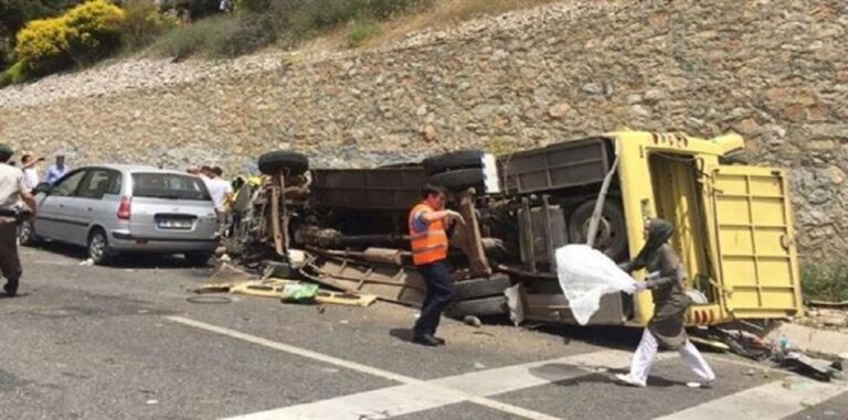 14 قتيلاً بانزلاق شاحنة نقل عمال في ياكوتيا