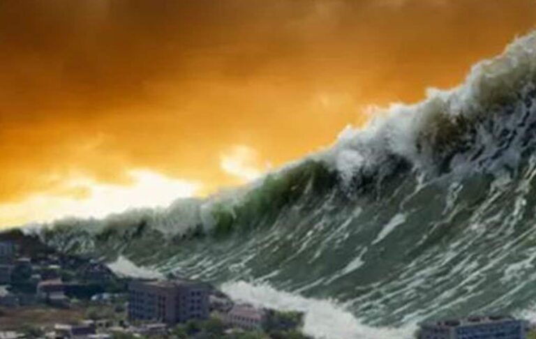 اليابان تخفض التحذير من تسونامي في مناطق عدة