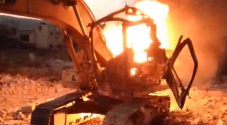 الاحتلال يتوغل فجراً إلى ميس الجبل وينفذ تفجيرات