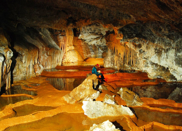 مغارة جعيتا تفتتح أبوابها