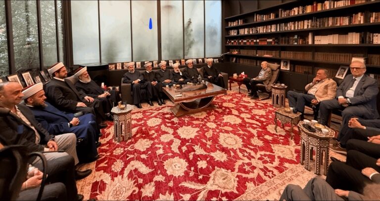 دريان من كليمنصو: “الله يديم الوفاق بينا وبين وليد بيك”