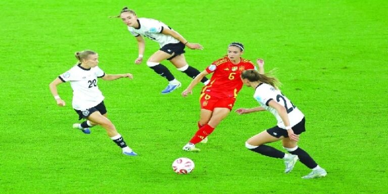 نهائي أمم أوروبا للسيدات يكرر نسخة الرجال