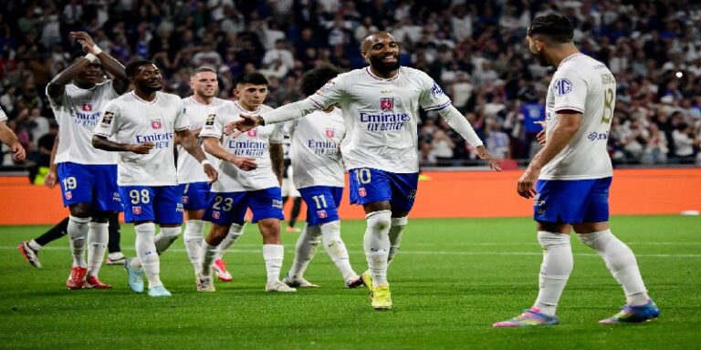 رسمياً.. ليون ينجح بالبقاء في الدرجة الأولى الفرنسية