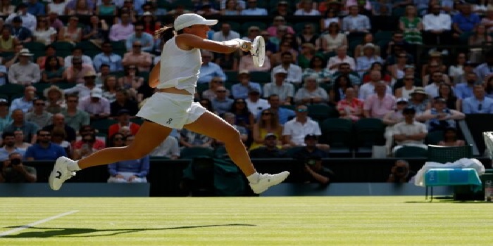 شفيونتيك تتوج ببطولة ويمبلدون للمرة الاولى في تاريخها