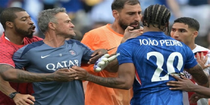 باريس سان جيرمان قد يخسر خدمات إنريكي وجواو نيفيز بالسوبر الأوروبي