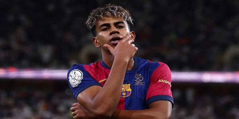 رسمياً.. يامال يجدد عقده مع برشلونة ويظفر بالرقم 10