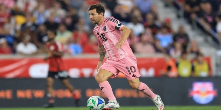 ميسي يواصل نثر سحره في الدوري الأميركي ويقود إنتر ميامي لسحق نيويورك رد بولز