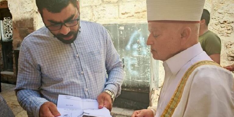 الاحتلال يقرّر إبعاد مفتي القدس عن الأقصى!