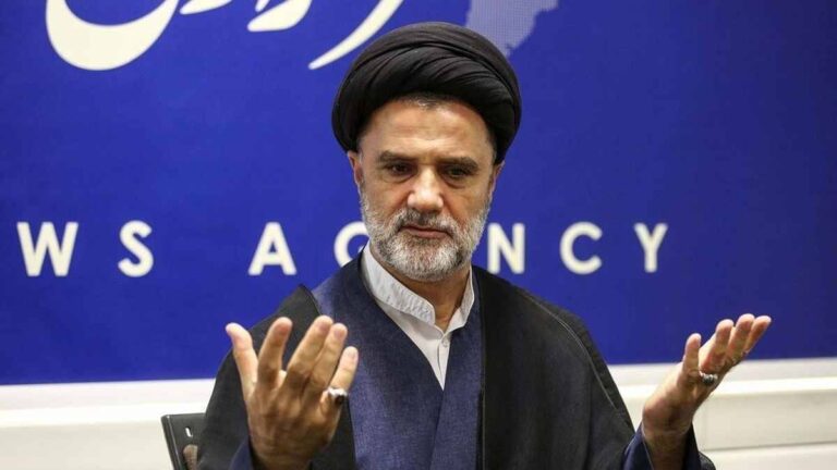 شرائح تجسس في أحذية مفتشي الطاقة الذرية!