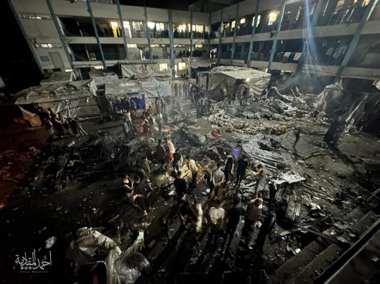 الاحتلال يستهدف خيام النازحين (فيديو)