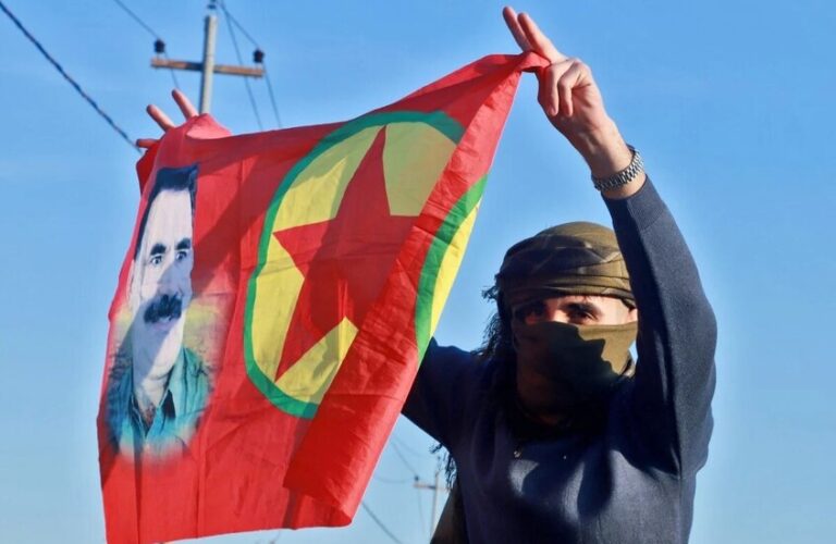 حزب العمال الكردستاني يسلّم سلاحه (فيديو)