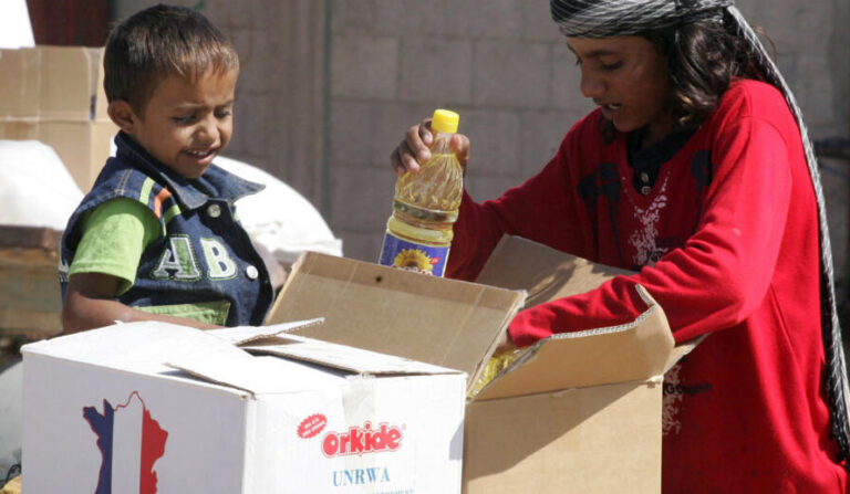 استئناف إدخال المساعدات الإنسانية في غزة