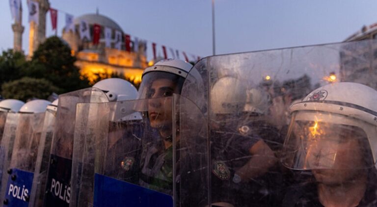 مذكرات اعتقال جديدة في قضية فساد بلدية إسطنبول