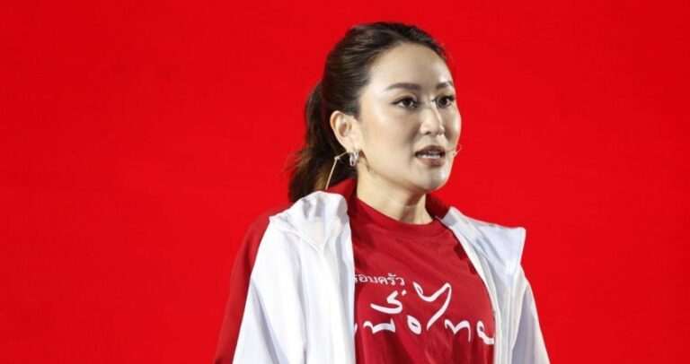 إقالة رئيسة وزراء تايلاند!