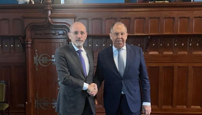 الصفدي من روسيا: “اسرائيل” تنقل الصراع إلى لبنان وسوريا