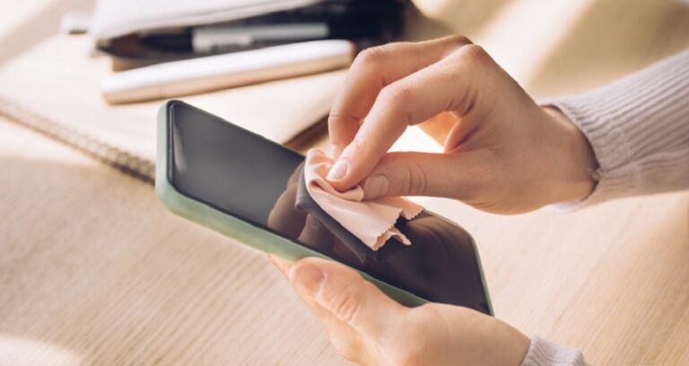 نظف هاتفك بأمان!