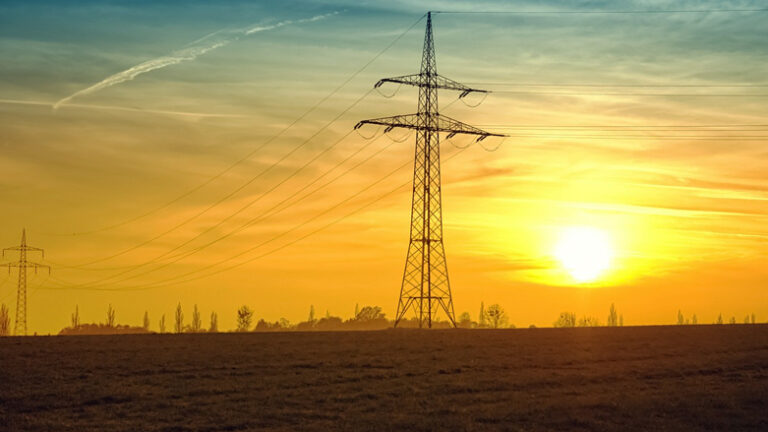 كهرباء من مصر للعراق وسوريا ولبنان؟