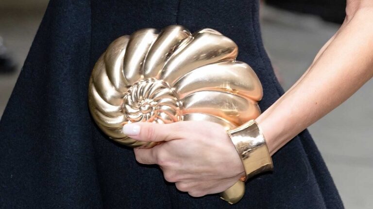 بالصور – رحلة إلى عالم البحار مع إكسسوارات الصدف!