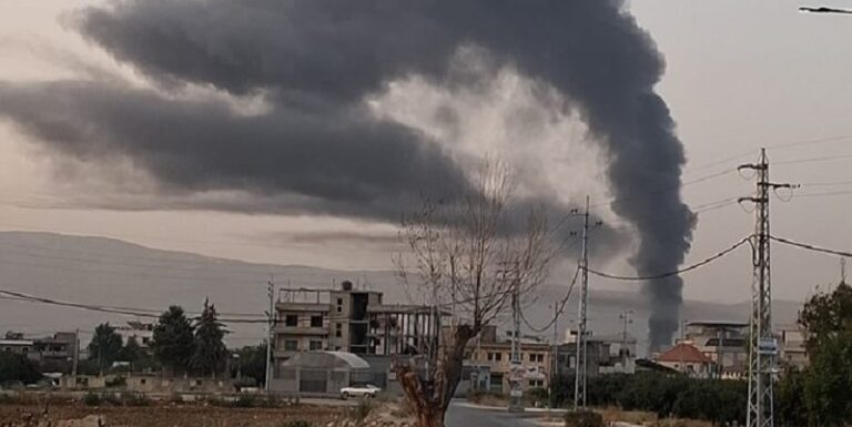 حريق بمعمل بلاستيك في زحلة (فيديو)