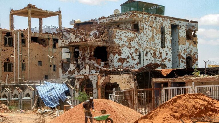 “الدعم السريع” تقصف مستشفى في دارفور