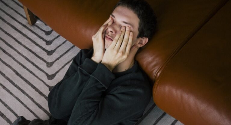 مرض نفسي قاتل يهدد الرجال المولودين في الصيف!