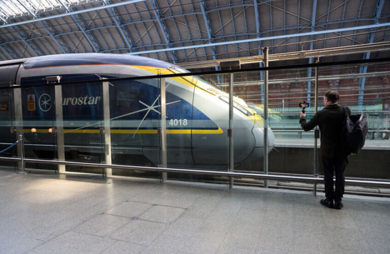 بعد العطل الكهربائي.. “يوروستار” تستأنف رحلاتها