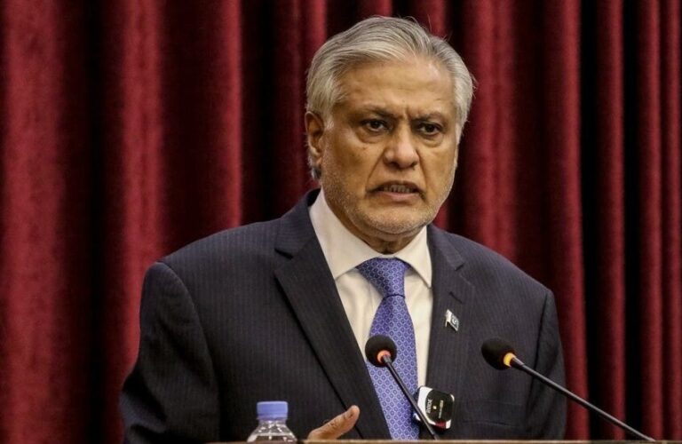 وزير خارجية باكستان يزور بنغلاديش للمرة الأولى منذ 13 عاماً