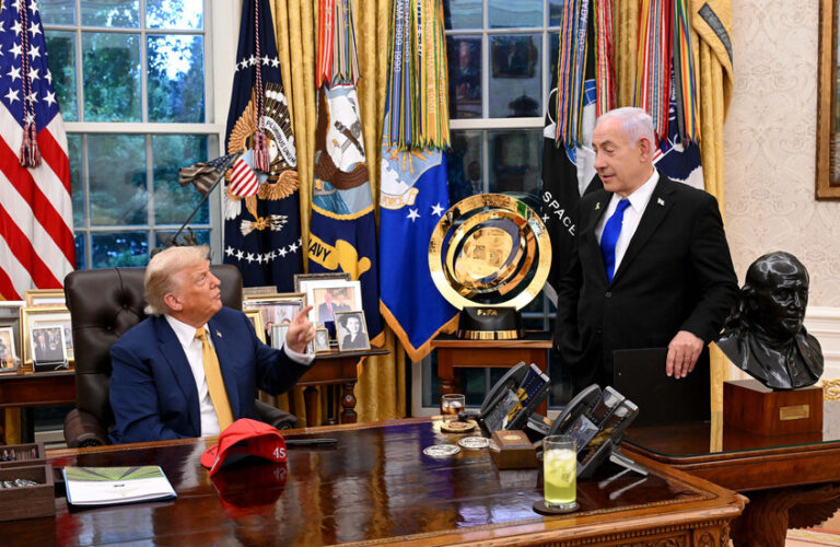 نتنياهو يخدع ترامب؟