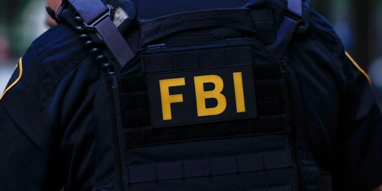 صهيوني متهم بارتكاب جرائم جنسية.. في قبضة الـ FBI!