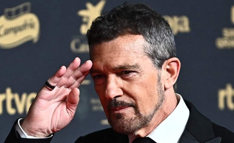 إعتزال أنطونيو بانديراس؟