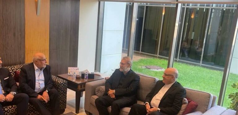 لاريجاني يصل بيروت: نقف إلى جانب شعب لبنان العزيز