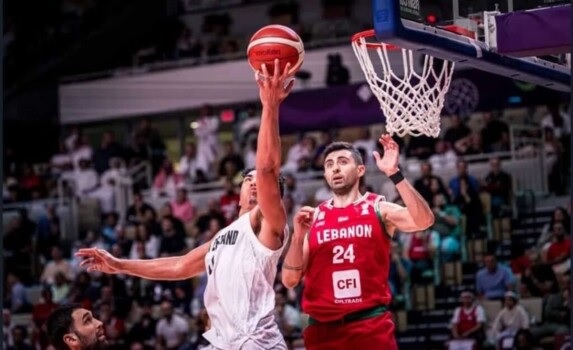 فران يحاول اقناع هايك بالعدول عن اعتزاله