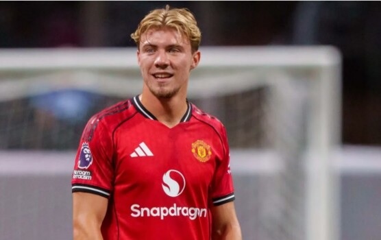 نابولي يقترب من حسم التعاقد مع هويلوند