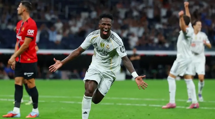 ريال مدريد يهزم مايوركا ويتصدر مؤقتاً ترتيب “الليغا”