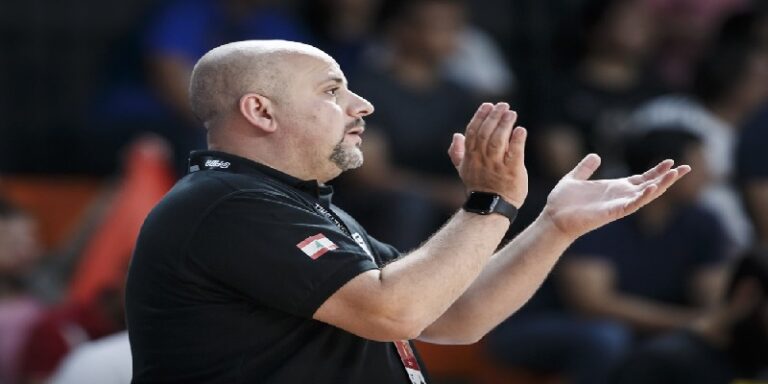 رسمياً.. الرياضي يُنهي شائعات انتقال مدربه للعلا السعودي ويجدد له لموسمين