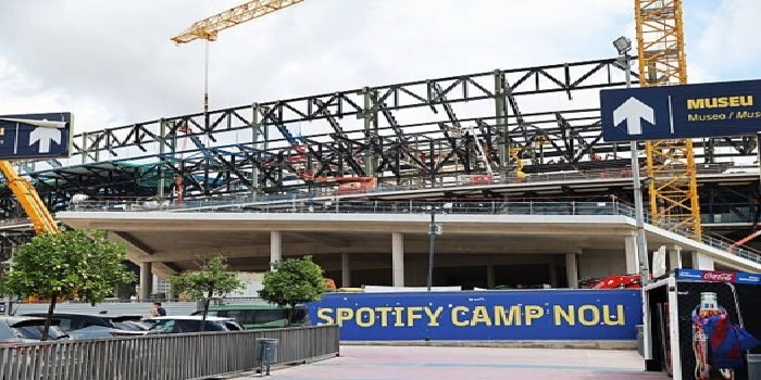 أزمة تُعيق عودة برشلونة إلى “الكامب نو”
