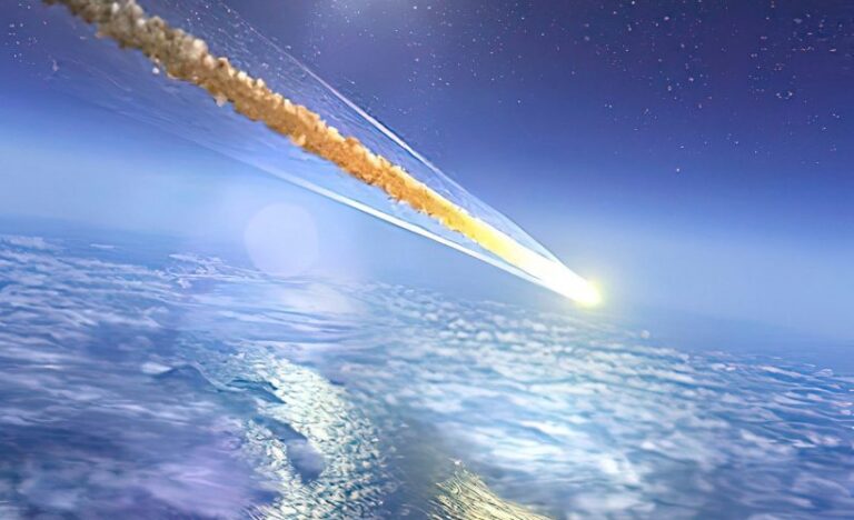 نيزك يخترق منزلاً!