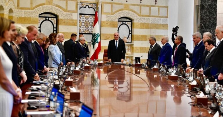 بدء مناقشة بند حصرية السلاح