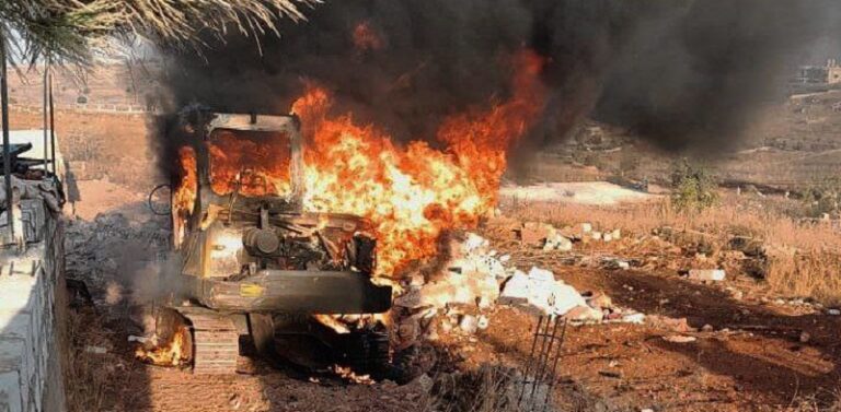 استهداف جرافة في عيترون