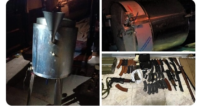 الجيش يوقف مهربين ويصادر أسلحة ومعدات مخدرات