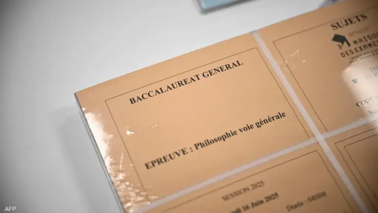 “طفلة خارقة” تحصد الثانوية الفرنسية!