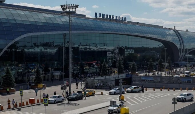 تأجيل أكثر من 200 رحلة من وإلى مطارات موسكو